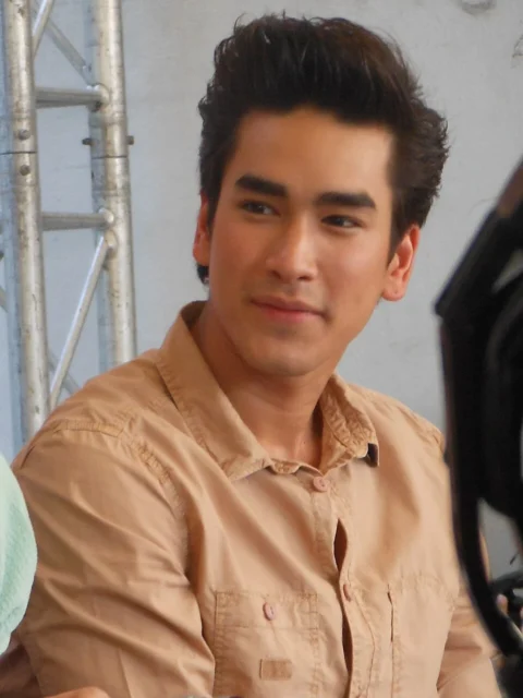 ณเดชน์ คูกิมิยะ